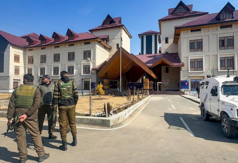 000000000-1770447117