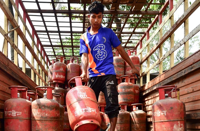 000000000-1774590845