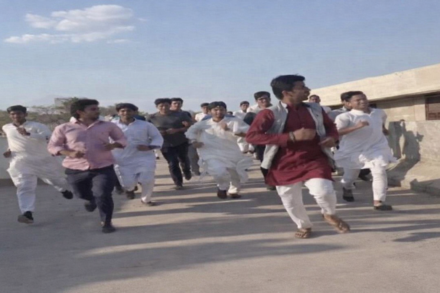 0572f190-7414-4bb6-bef1-f26f50e5e13c-1775559825